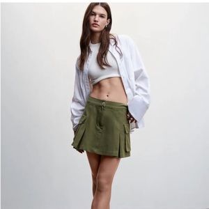 NWT Mango Green Cargo Miniskirt - medium